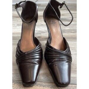 Lifestride Women’s Brown Square Closed Toe Strappy Heel Size 9M